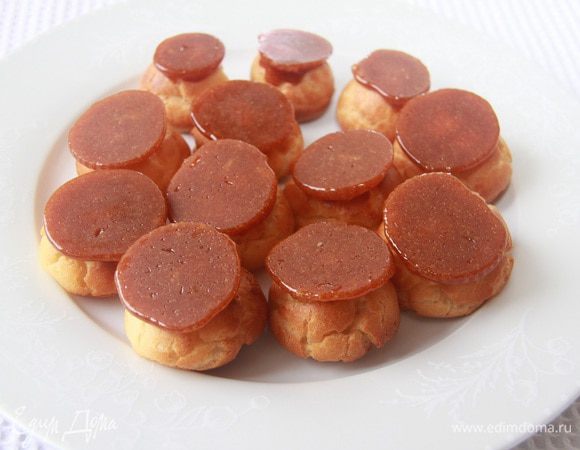 Вот такие грибочки получились, с леденцовой крышечкой.