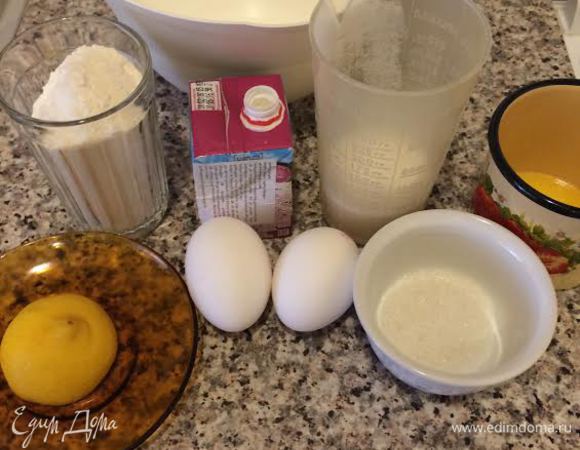 Яйца, молоко и сливки должны быть комнатной температуры. Сливочное масло растопить и слегка охладить.