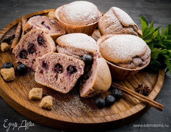 Выпекать маффины в разогретой духовке 20‒25 минут.
Приятного чаепития!