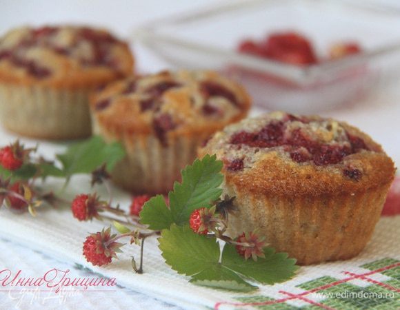 Эти фрианды мне показались более сладкими, чем со смородиной. С ярко выраженным вкусом марципана.
Приятного чаепития!