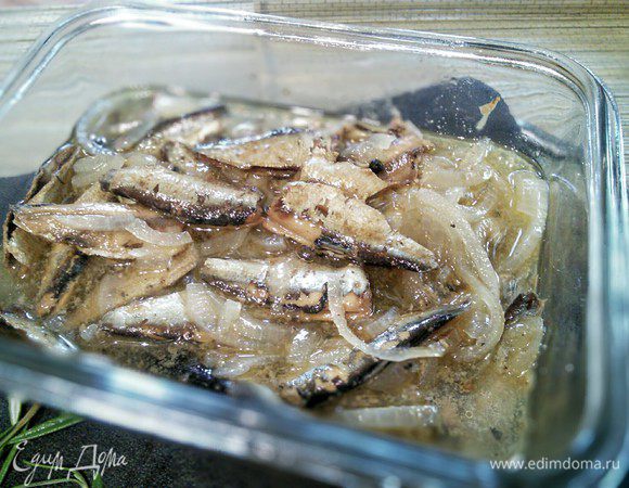 Рыбка не особенно фотогеничная, но вкусная. Есть ее нужно в охлажденном виде. Приятного аппетита! 