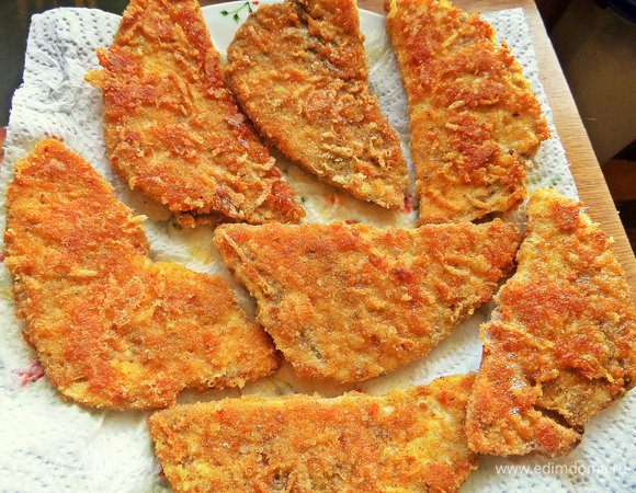 Переносим на бумажное полотенце. Кляра хватит на 12 штук.