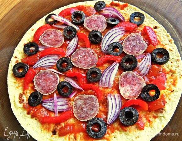 Малины распределить между колбасой.