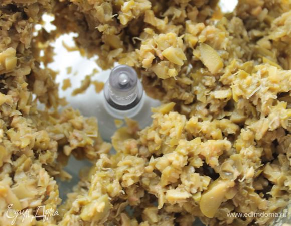 Масса должна быть рубленной, а не пюреобразной.