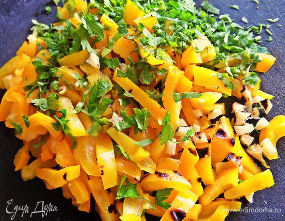 Отправить к перцу с чесноком.