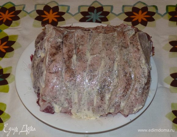 Тщательно промазать майонезом «кармашки» и сверху. Оставить мариноваться хотя бы на час (чем дольше, тем лучше, я обычно на ночь оставляю) в холодильник.