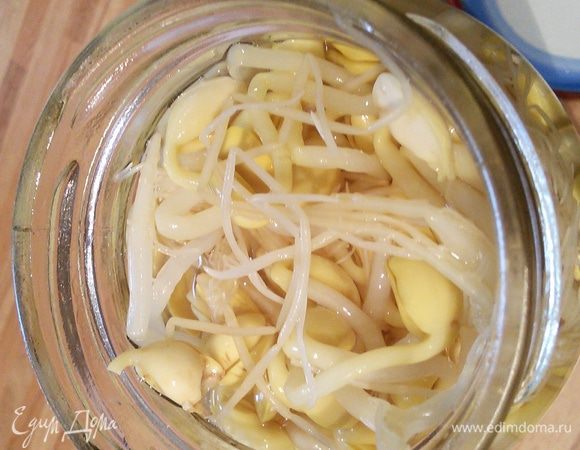 Соевые ростки у меня консервированные, если вы найдете свежие, это еще лучше.