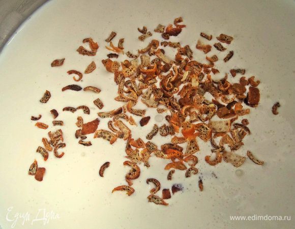 Перемешиваем. Выключаем огонь и даем настояться смеси час.