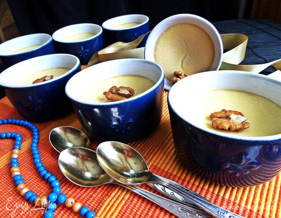 Десерт до того вкусный,что не требует дополнительных украшательств.