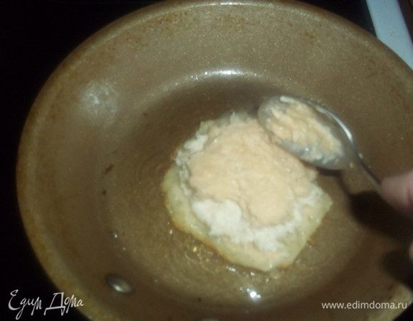 Сверху фарш закрываем картофельной массой. 