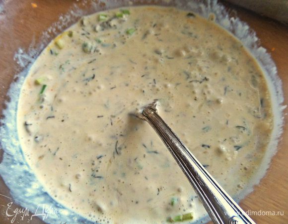 Добавить укроп и перемешать.