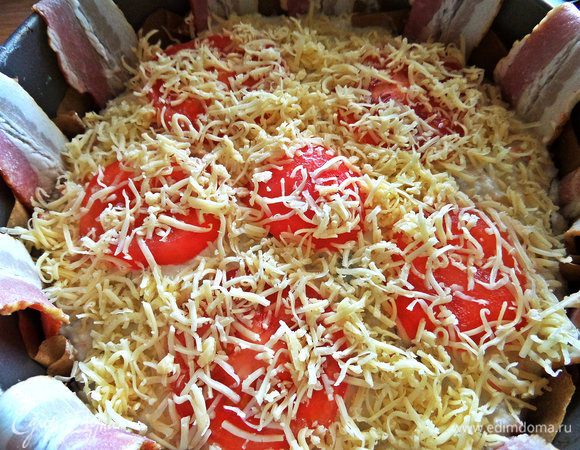 Засыпать тертым сыром.