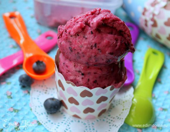 Можно кушать сразу. Мороженое готово. 
