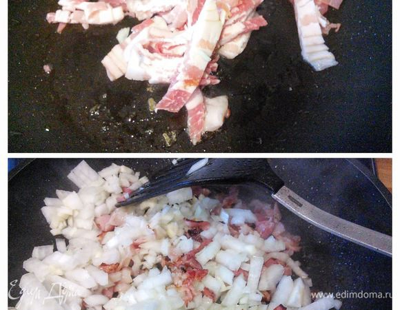 Лук и чеснок очистить, мелко  порубить. На сковороде обжарить мелко нарезанный бекон, добавить лук и чеснок, обжарить до прозрачности. 