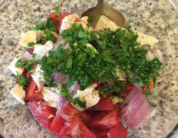 Добавить зелень.