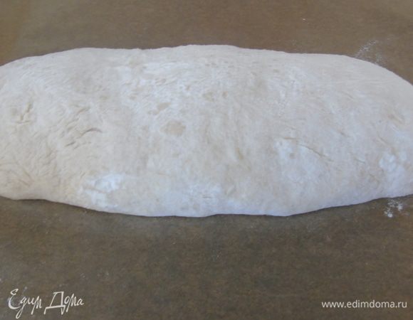 Формируем батон, накрываем и даем еще 1 час подойти. 