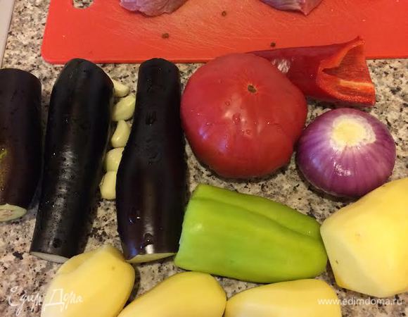 Овощи крупно порезать.