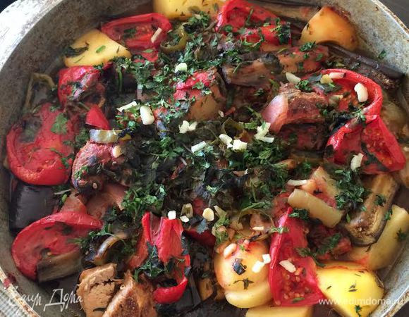 Дать настояться 10 минут и подавать. Подавать, желательно в этой же сковороде.