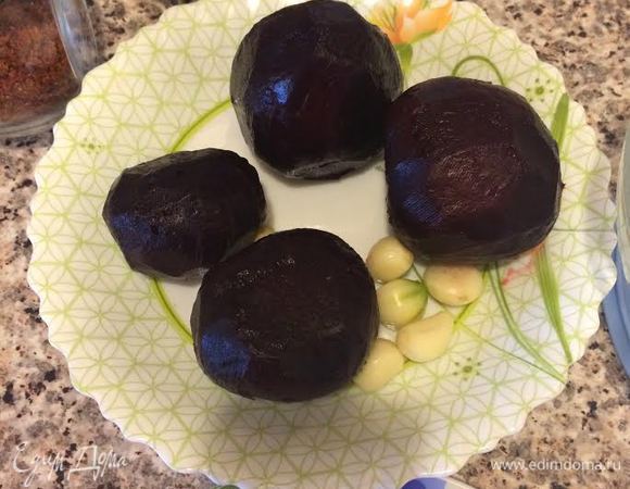 В этом рецепте сухую аджику можно заменить сванской солью.