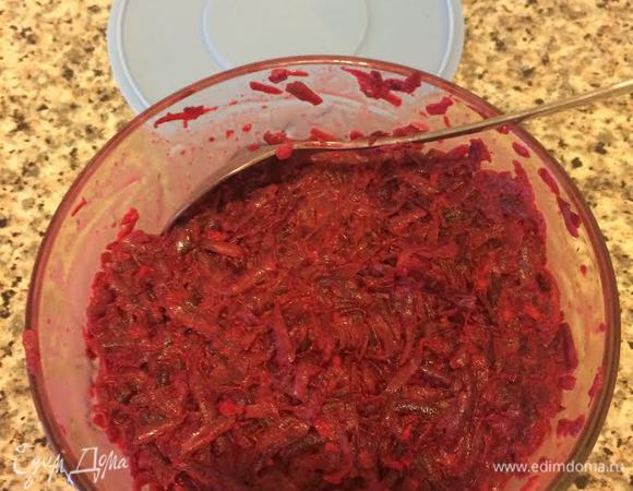 Добавить домашний майонез и перемешать. Дать настояться 10 минут. Приятного аппетита!