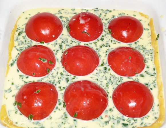 Залить яично-сливочной смесью.