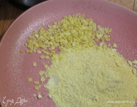 Хлопья пшенные перемолоть в кофемолке.