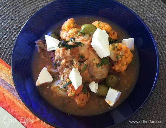 Сверху присыпать свежей зеленью и фетой. Приятного аппетита!