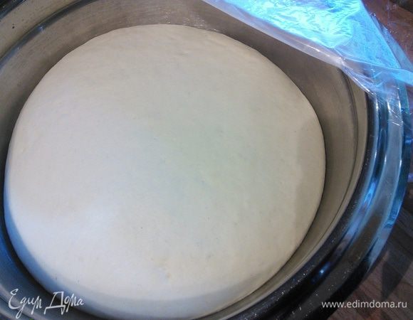 Тесто должно увеличится в размере в два раза. 