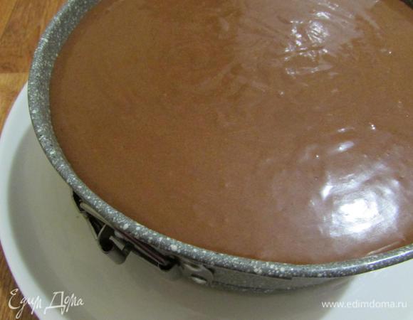 Выложить мусс на грушевую начинку и поставить в холодильник для застывания минимум на 4 часа.
У меня стоял ночь.