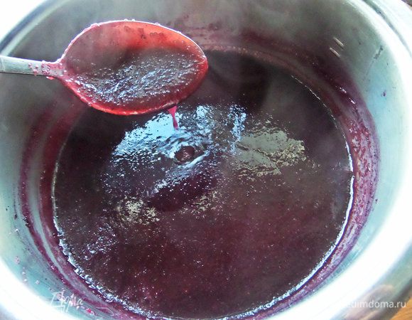 Варим, пока не схватится, как обычную манную кашу. Крупинки должны не чувствоваться.