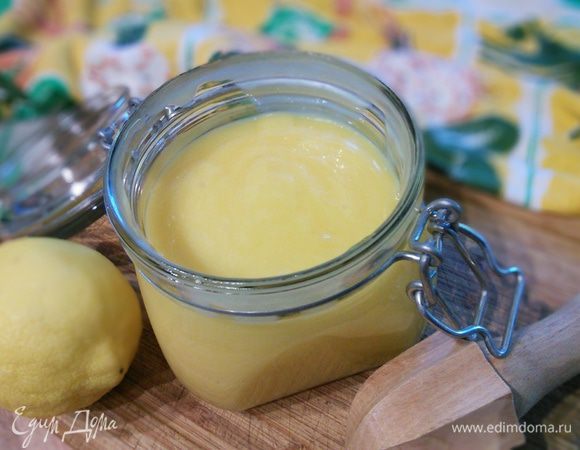  Для мороженого нужно процедить курд через сито, чтобы избавиться от цедры, она свою функцию уже выполнила. Кстати, курд отлично хранится в холодильнике. Остаток его я использовала как начинку к маффинам, хватило на 6 шт. 