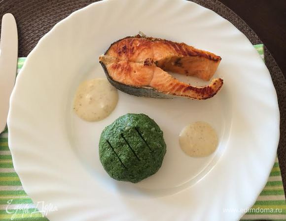 Подавать рыбу с оставшимся соусом. Приятного аппетита!