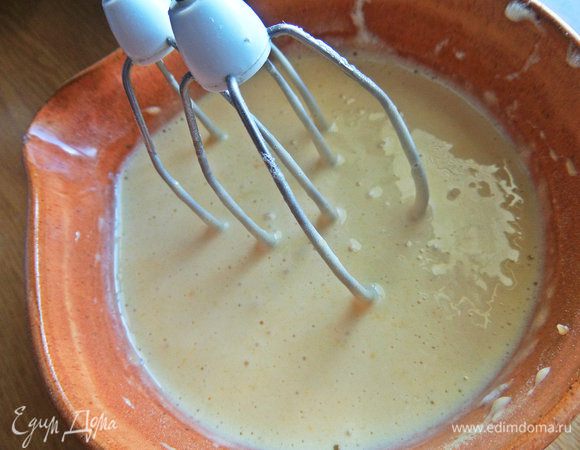 Продолжаем взбивать.