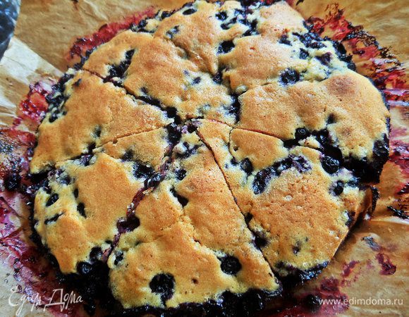 Снимаем с формы, нарезаем на порции.