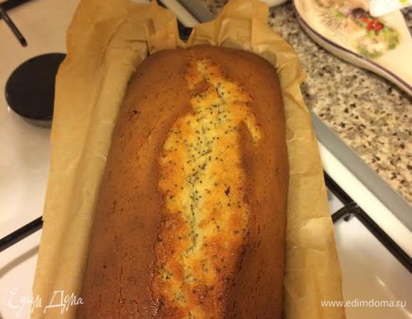 Выпекать 50-60 минут до «сухой спички». Кекс полностью остудить на решетке.