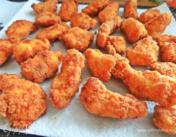 Так как таким образом филе у меня любит и часто сам готовит сын, показываю вариант панировки в сухарях по такому же рецепту, что тоже вкусно.