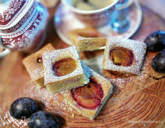 При подаче по желанию можно посыпать сахарной пудрой. 