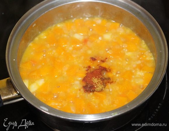 Добавляем специи.