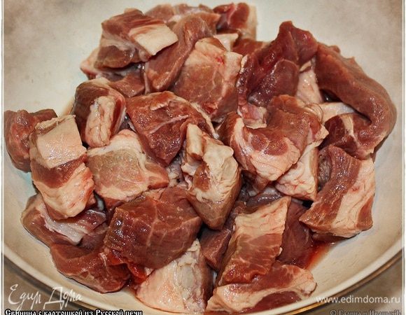 Мясо согласно заголовку будет свинина. Вот такая. Чтобы с жирком обязательно.