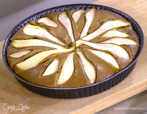 Выпекать пирог в разогретой духовке 30 минут.