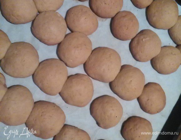 Выпекаем в духовке 15 — 18 минут при температуре 180 — 200°С.