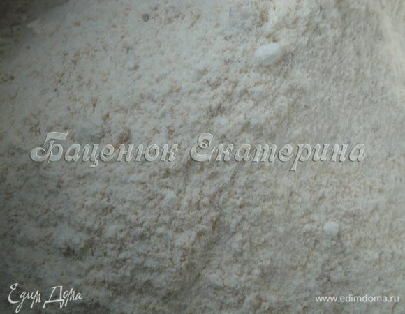 Хорошо перемешиваем. Если необходимо, растираем карамельные комочки.