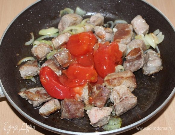 Добавляем томаты в собственном соку «Помидорка».