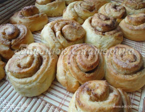 Вот и готовы булочки. Они очень красивы и невероятно ароматны. 