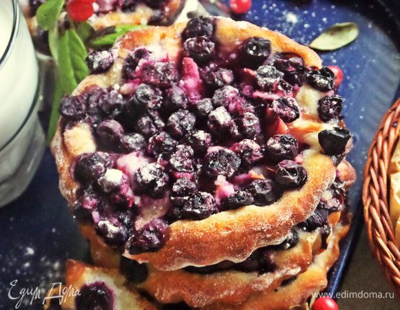 Подаем с молоком или чаем мягкие сочные ватрушки!