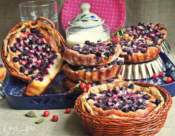 Кстати, они очень сытные, мне хватило половинки с чашкой кофе :)