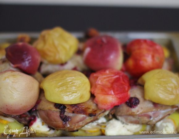 Ставим в духовку на 1,5 часа: 220°С первые 30 минут, 190°С на 1 час.