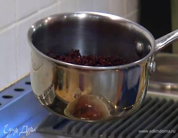 Рис отварить согласно инструкции на упаковке.