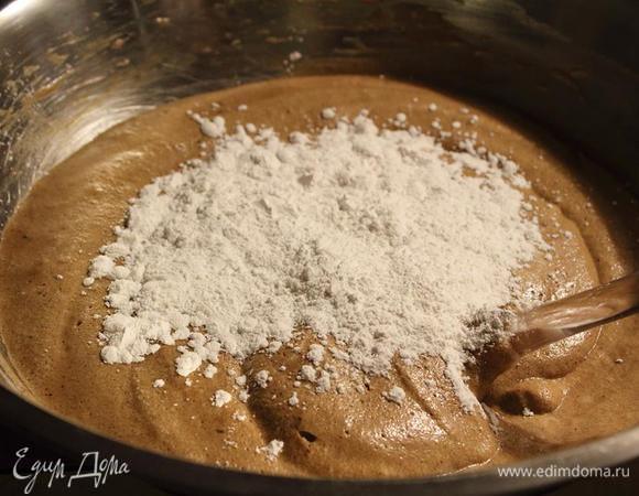 Вмешать рисовую муку.