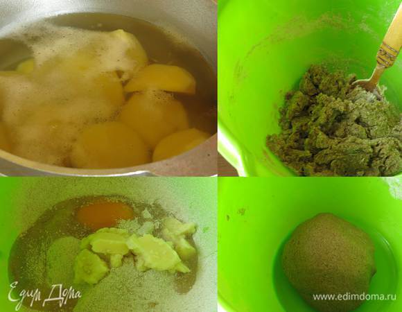 Картошка уже сварилась. В ржаную цельнозерновую муку вбиваем яйцо, солим, наливаем 4 — 5 ложек отвара картофеля, снимаем жир с бульона, кладем к замесу (за счет жира получится хрустящая корочка), замешиваем. Для эластичности добавляем 1 — 2 ложки растительного масла. Кладем тесто в холодильник.